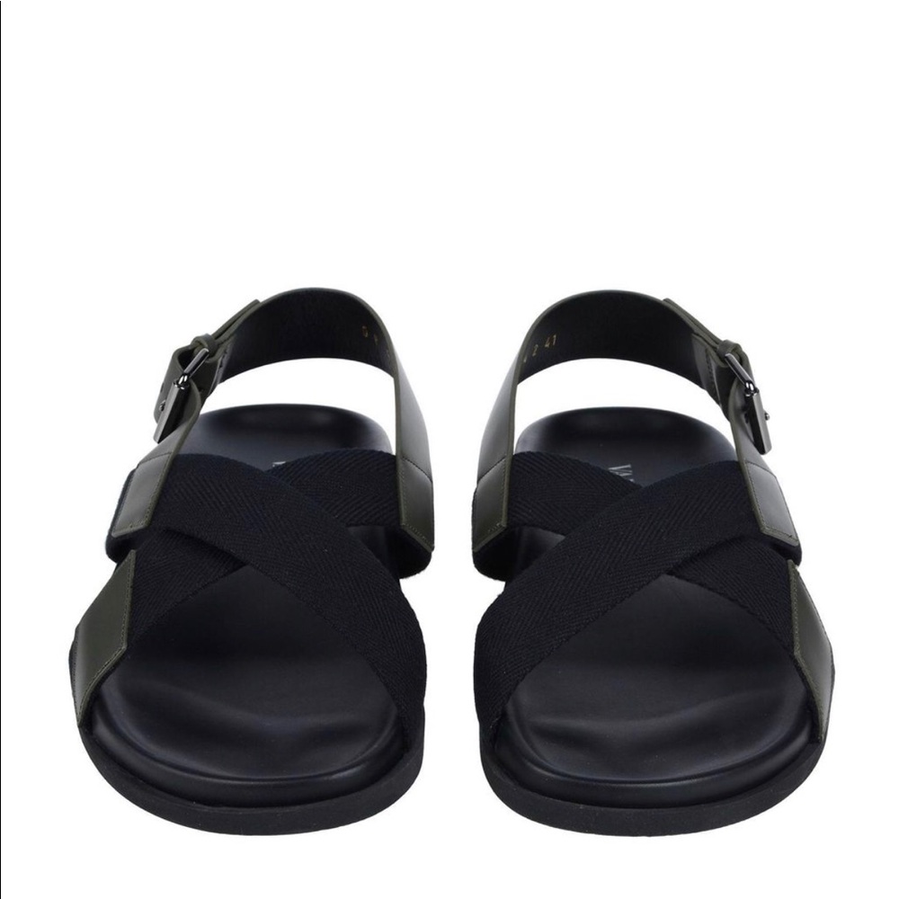 💙SOLD💙Valentino Garavani Men's Black Sandals - Picture 4 of 10